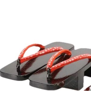 Traditional Japanese Geta Lacquered Wood Sandals